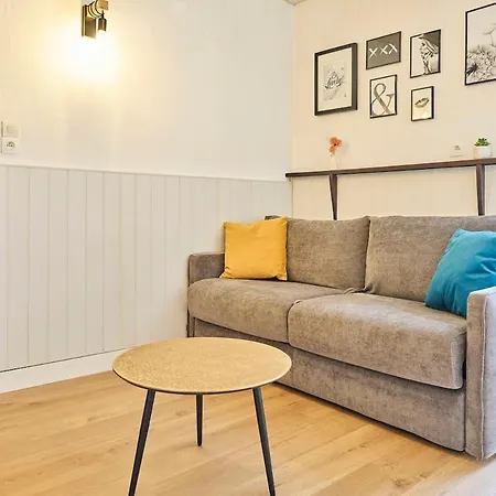 Les Deux Estrades Confort, Panache Et Netflix Cholet