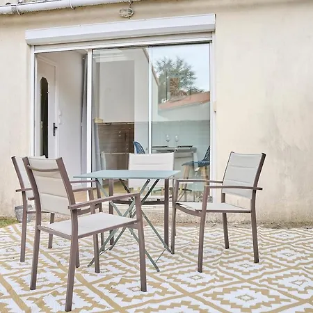 Les Deux Estrades Confort, Panache Et Netflix