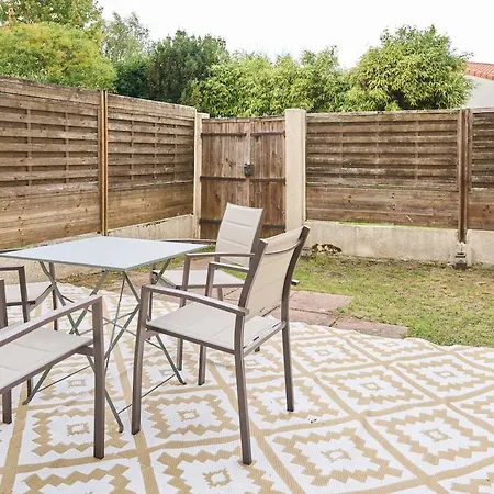 Les Deux Estrades Confort, Panache Et Netflix Apartamento