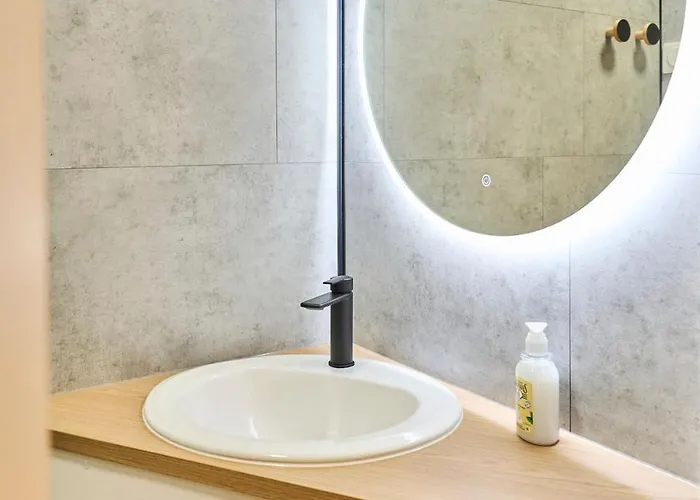 Les Deux Estrades Confort, Panache Et Netflix *